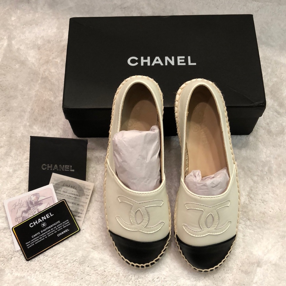 Chanel beige/black espadrilles